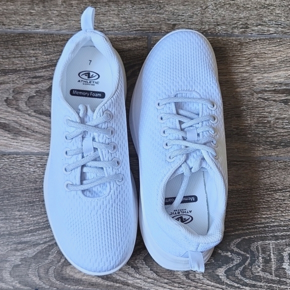 Athletic Works Women's Sneakers - Picture 3 of 8